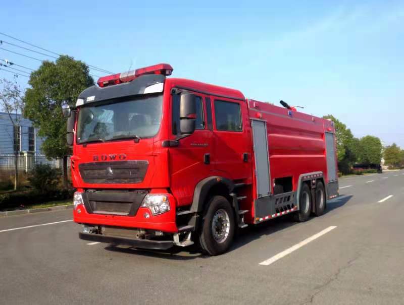 豪沃16噸泡沫消防車(chē)