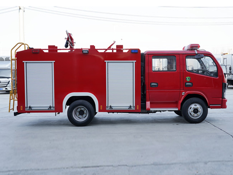 東風(fēng)2.5方國六水罐消防車