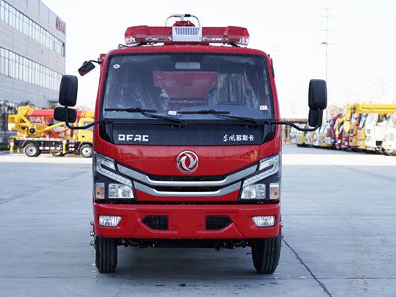 2.5噸多利卡水罐消防車