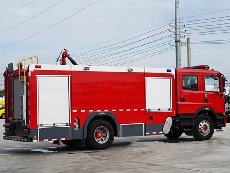 晶馬D9-7噸泡沫消防車