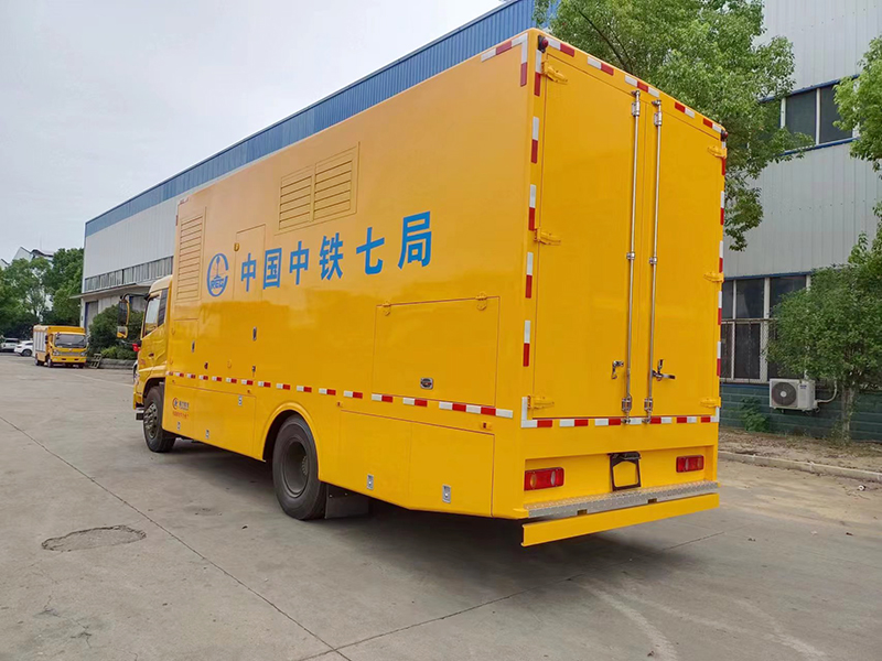 東風天錦400KW電源車