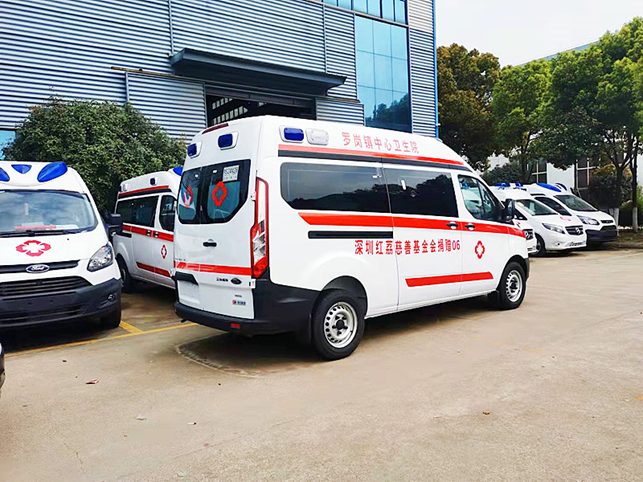 福特V362中軸自動(dòng)檔救護(hù)車