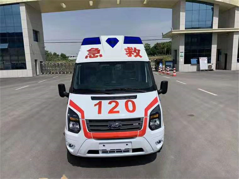 福特V348長(zhǎng)軸高福星頂救護(hù)車(chē)